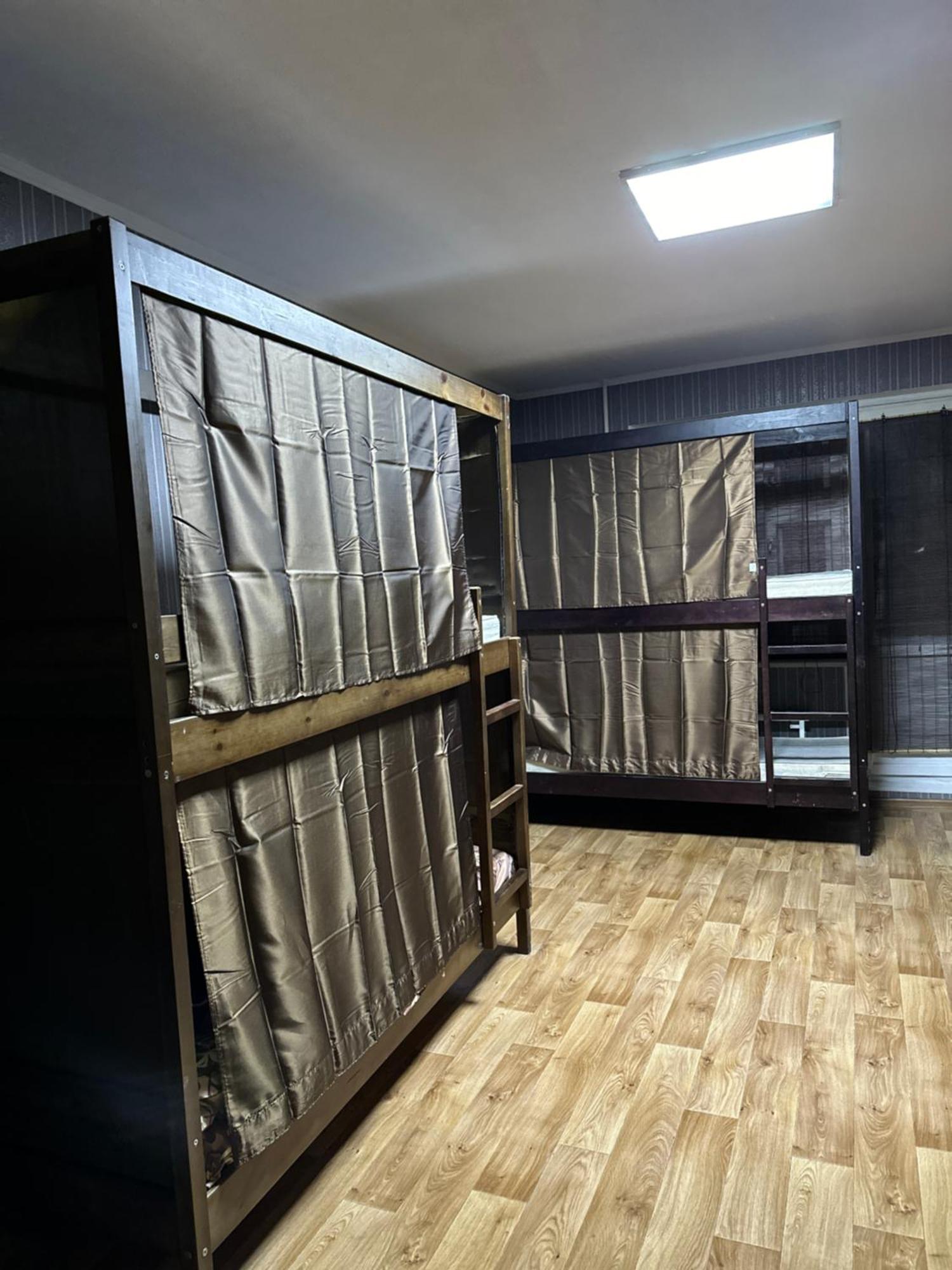 Ararat-Poznyaki Hostel Kiev Ngoại thất bức ảnh